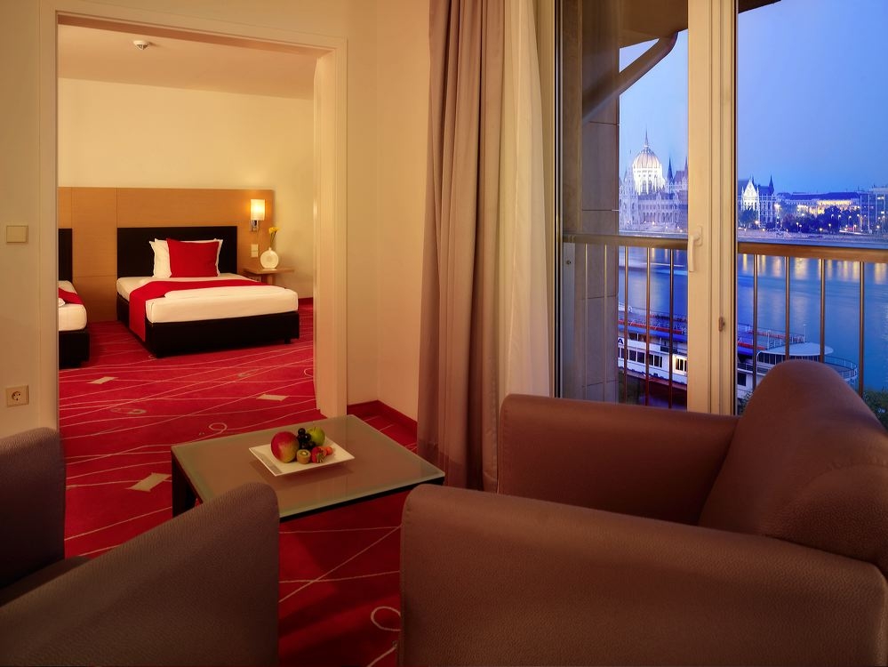 artotel_budapest-artsuite_with_danube_view